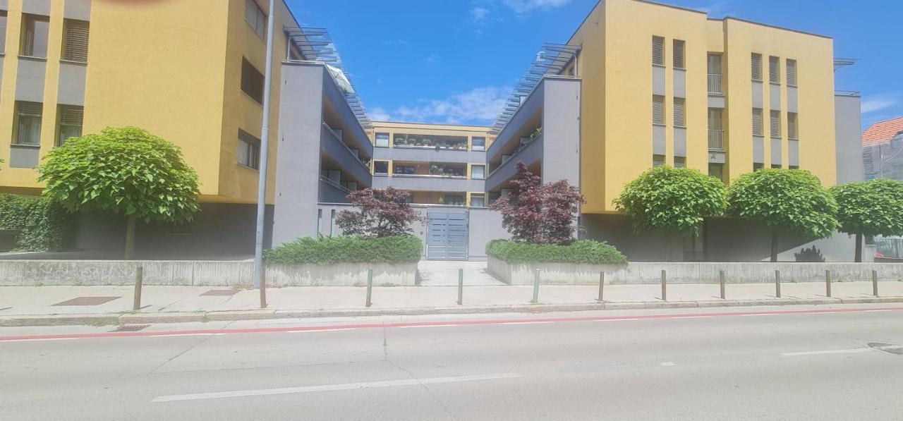Apartma Minas Leilighet Ljubljana Eksteriør bilde